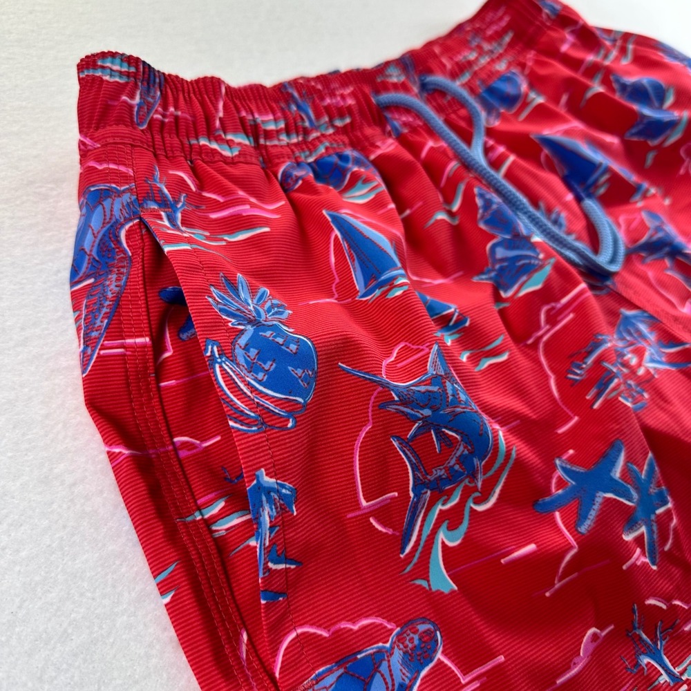 Vineyard Vines Mens XS Chappy Trunks Icons Sailors Red Nautical Swim Shorts NEW - Picture 9 of 16